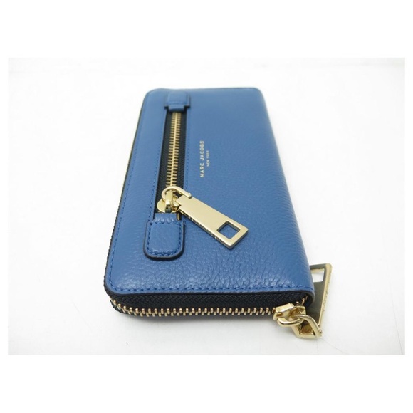 MARC JACOBS CONTINENTAL
WALLET IN BLUE GRAIN LEATHER - Picture 3 of 14